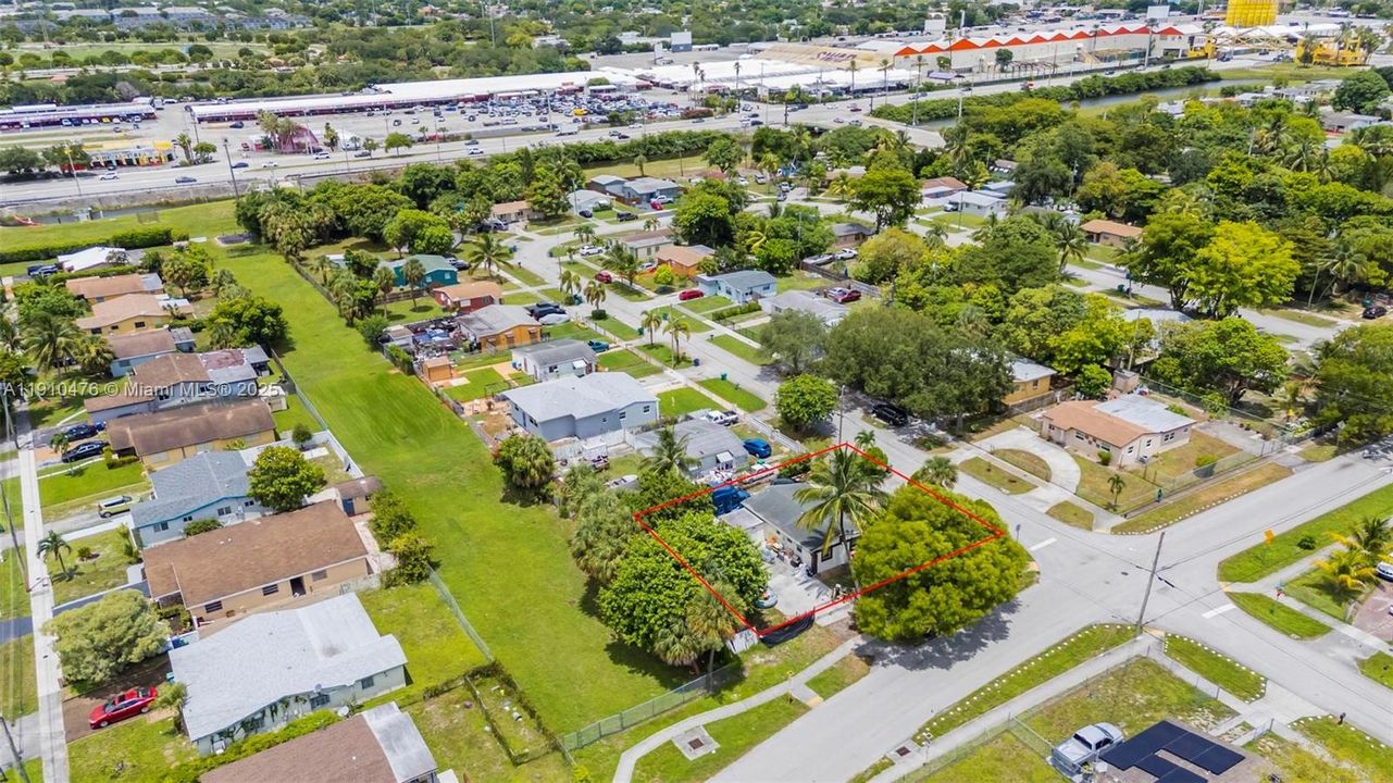 En Venta: $399,999 (3 camas, 2 baños, 766 Pies cuadrados)