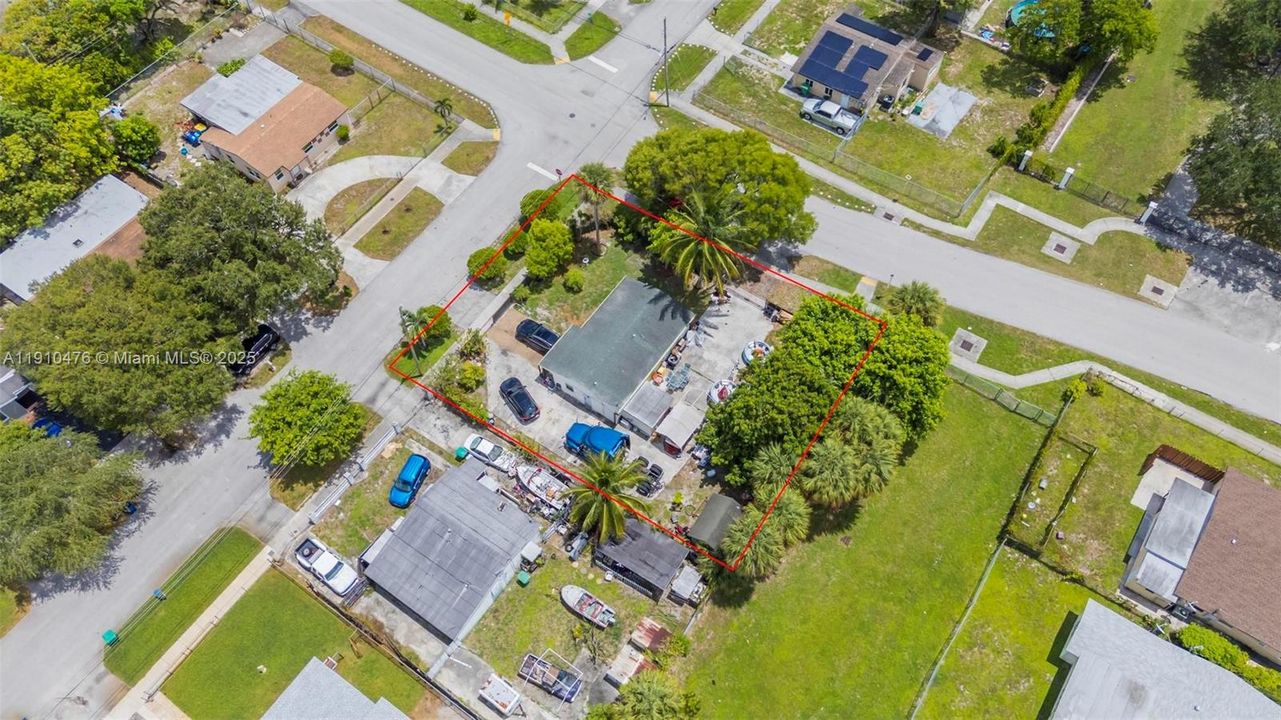 En Venta: $399,999 (3 camas, 2 baños, 766 Pies cuadrados)