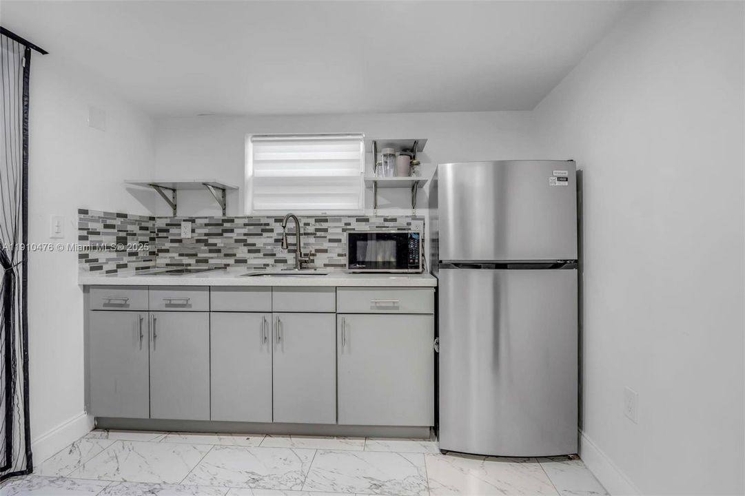 En Venta: $399,999 (3 camas, 2 baños, 766 Pies cuadrados)