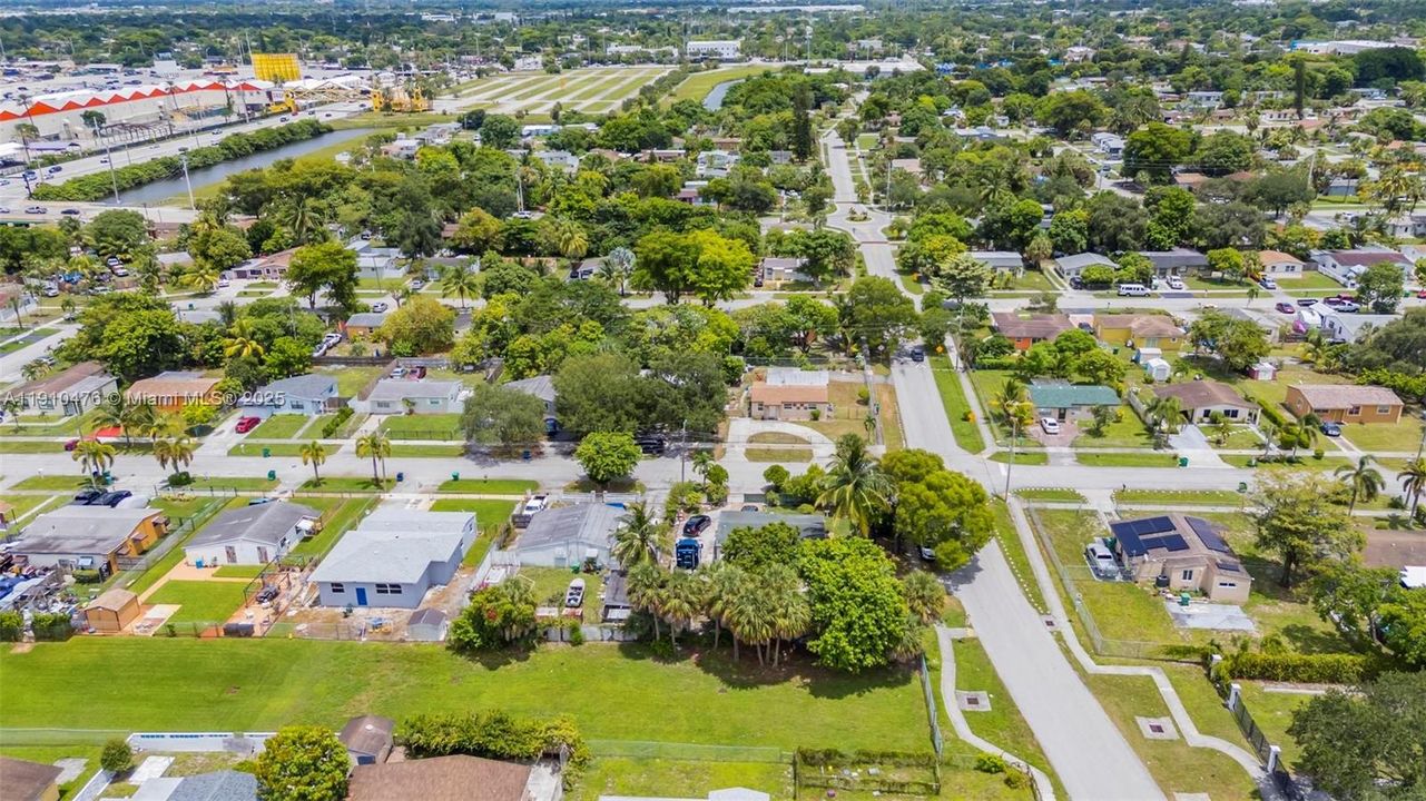 En Venta: $399,999 (3 camas, 2 baños, 766 Pies cuadrados)