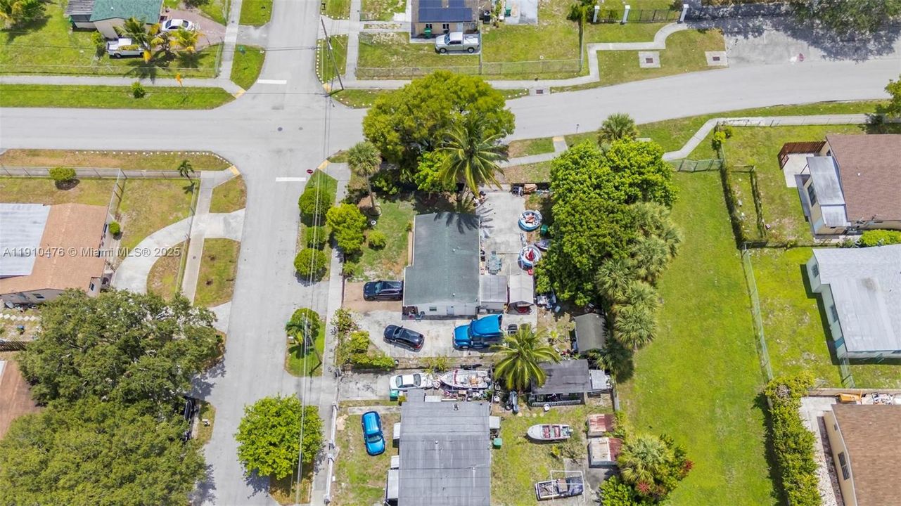 En Venta: $399,999 (3 camas, 2 baños, 766 Pies cuadrados)