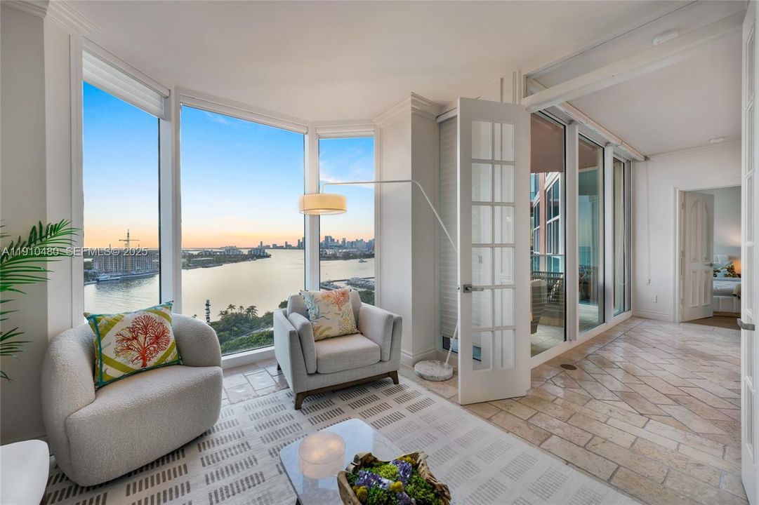 待售: $3,125,000 (2 贝兹, 2 浴室, 2040 平方英尺)