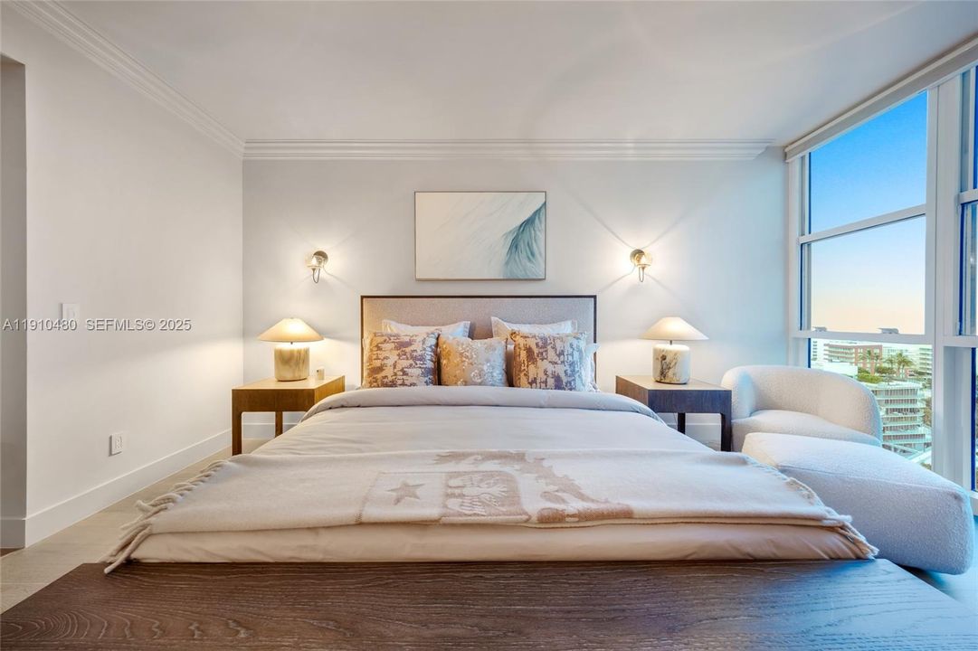 待售: $3,125,000 (2 贝兹, 2 浴室, 2040 平方英尺)