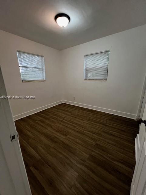 待售: $430,000 (5 贝兹, 4 浴室, 1032 平方英尺)