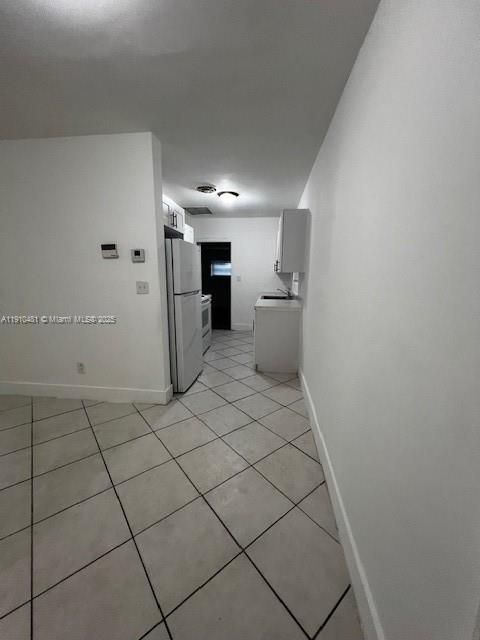 待售: $430,000 (5 贝兹, 4 浴室, 1032 平方英尺)