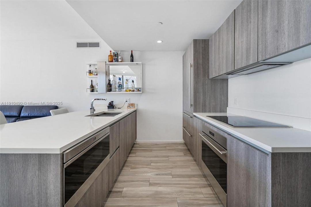 待售: $1,075,000 (3 贝兹, 3 浴室, 1334 平方英尺)