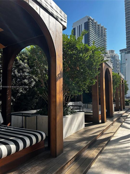 待售: $1,075,000 (3 贝兹, 3 浴室, 1334 平方英尺)