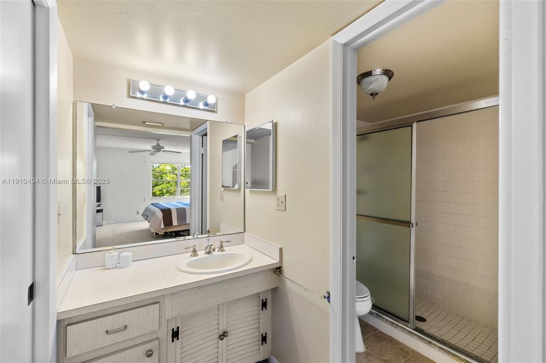 En Venta: $203,000 (2 camas, 2 baños, 1164 Pies cuadrados)