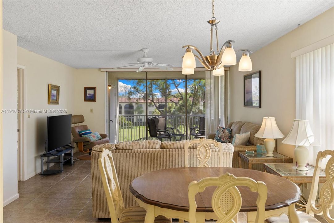 En Venta: $203,000 (2 camas, 2 baños, 1164 Pies cuadrados)