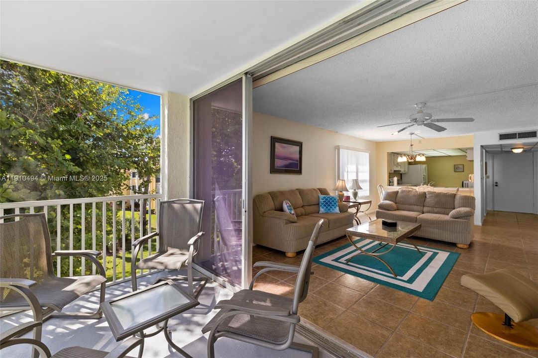 En Venta: $203,000 (2 camas, 2 baños, 1164 Pies cuadrados)