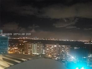 В аренду: $15,500 (2 спален, 2 ванн, 1290 Квадратных фут)