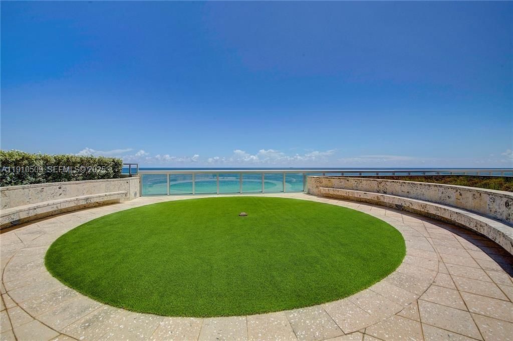 В аренду: $15,500 (2 спален, 2 ванн, 1290 Квадратных фут)