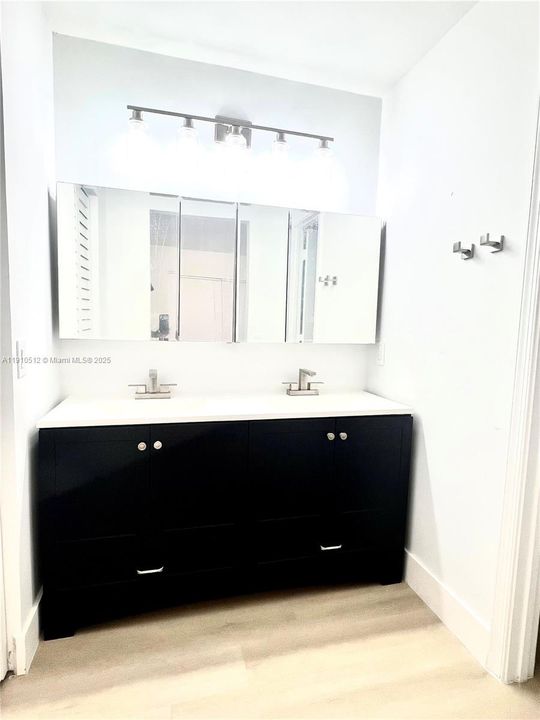 Active With Contract: $4,000 (3 beds, 2 baths, 1420 Square Feet)