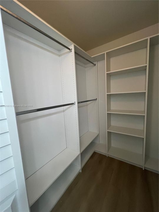 Active With Contract: $4,000 (3 beds, 2 baths, 1420 Square Feet)