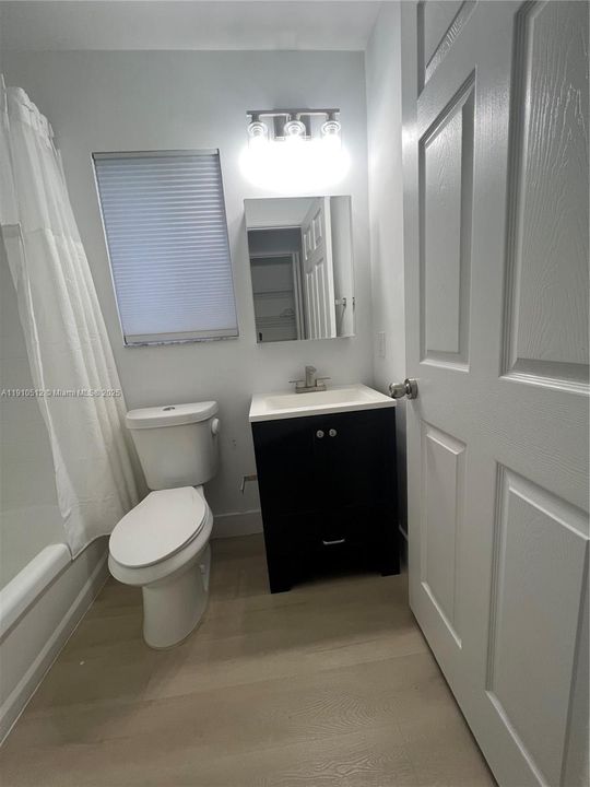 Active With Contract: $4,000 (3 beds, 2 baths, 1420 Square Feet)