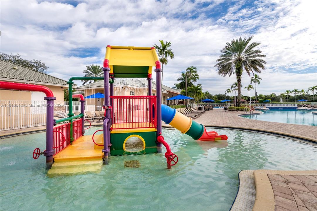 Active With Contract: $4,000 (3 beds, 2 baths, 1420 Square Feet)