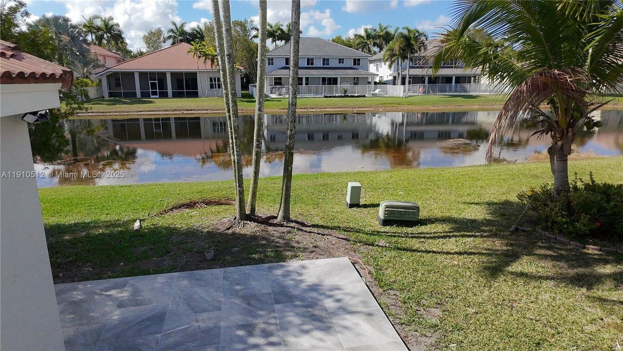 Active With Contract: $4,000 (3 beds, 2 baths, 1420 Square Feet)