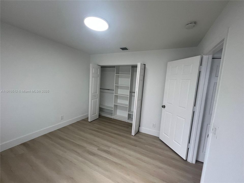 Active With Contract: $4,000 (3 beds, 2 baths, 1420 Square Feet)