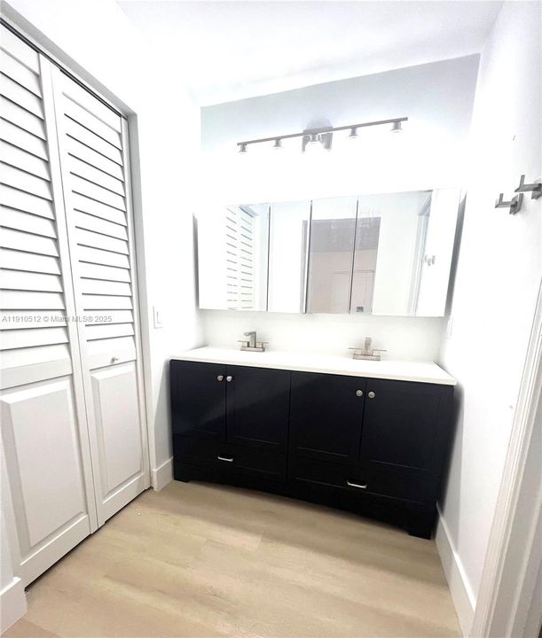 Active With Contract: $4,000 (3 beds, 2 baths, 1420 Square Feet)