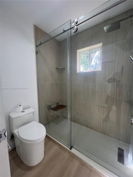 Active With Contract: $4,000 (3 beds, 2 baths, 1420 Square Feet)