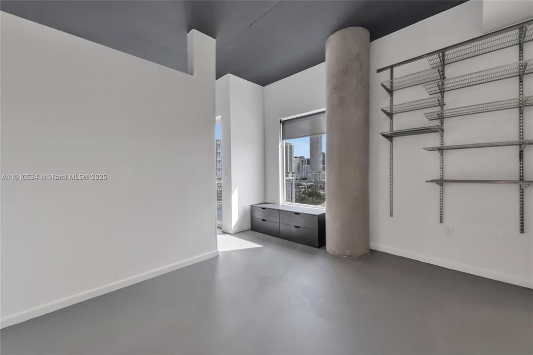 Active With Contract: $415,000 (2 beds, 2 baths, 1000 Square Feet)