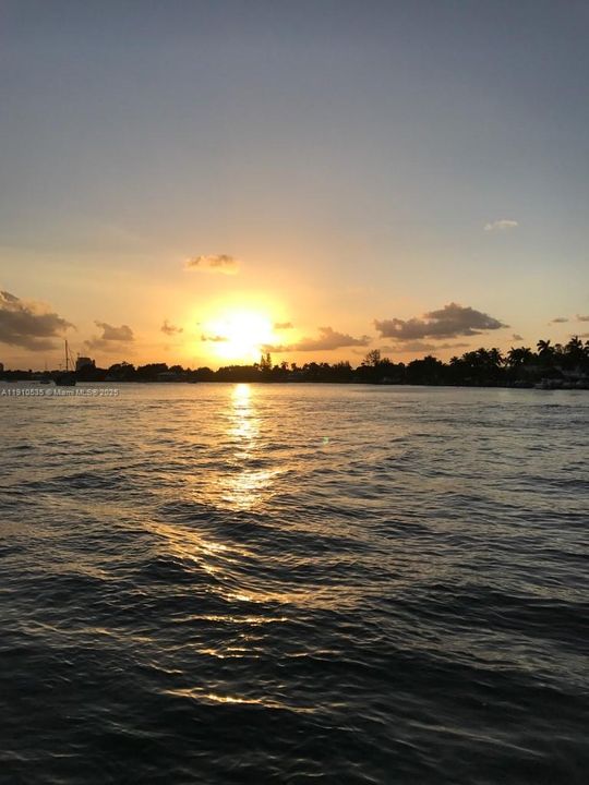 En Venta: $245,000 (1 camas, 1 baños, 825 Pies cuadrados)