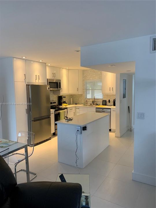 En Venta: $245,000 (1 camas, 1 baños, 825 Pies cuadrados)