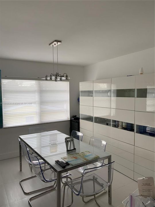 En Venta: $245,000 (1 camas, 1 baños, 825 Pies cuadrados)