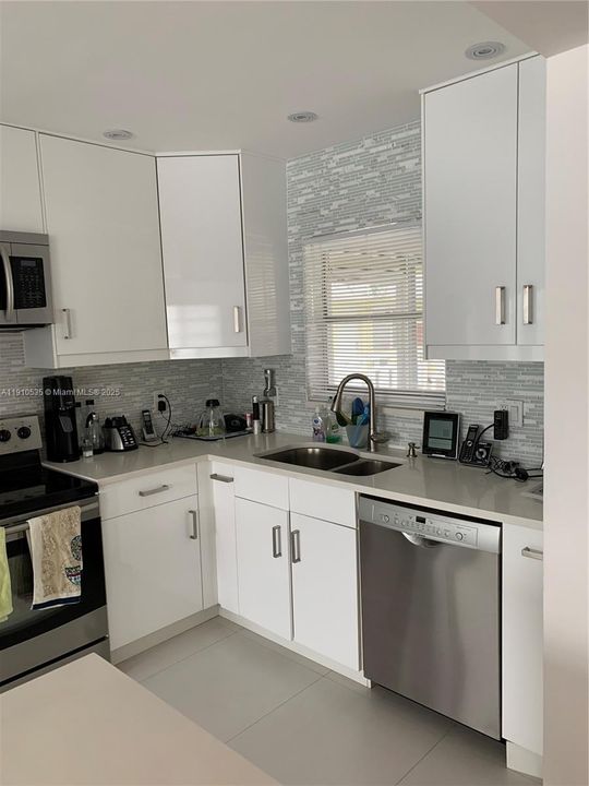 En Venta: $245,000 (1 camas, 1 baños, 825 Pies cuadrados)