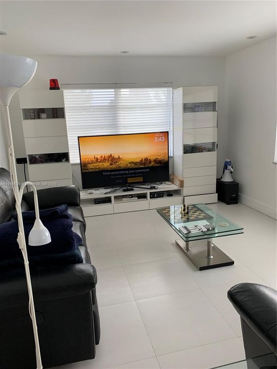 En Venta: $245,000 (1 camas, 1 baños, 825 Pies cuadrados)