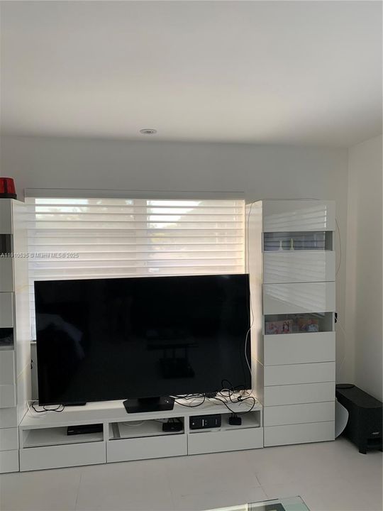 En Venta: $245,000 (1 camas, 1 baños, 825 Pies cuadrados)