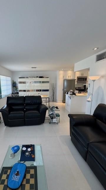 En Venta: $245,000 (1 camas, 1 baños, 825 Pies cuadrados)