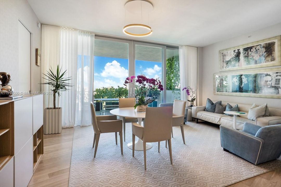 На продажу: $2,700,000 (2 спален, 2 ванн, 1453 Квадратных фут)