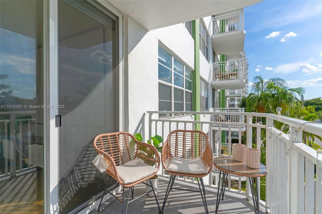 Activo con contrato: $214,999 (1 camas, 1 baños, 855 Pies cuadrados)