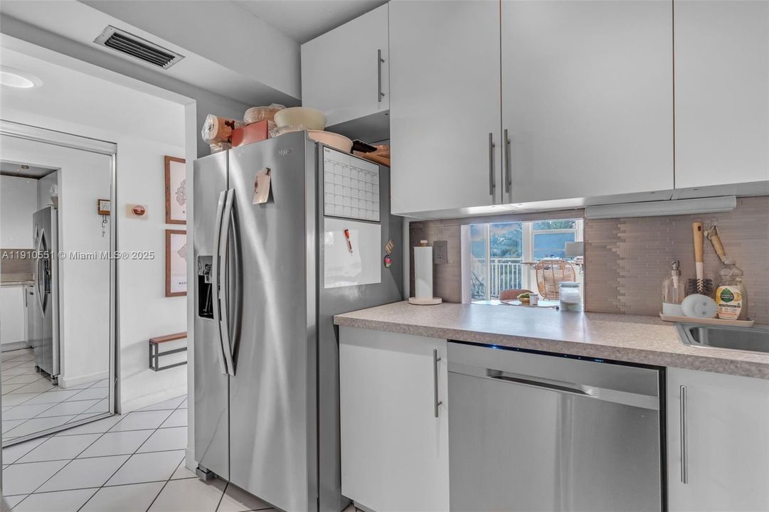 Activo con contrato: $214,999 (1 camas, 1 baños, 855 Pies cuadrados)