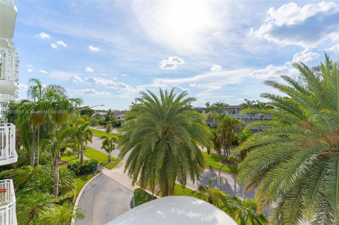 Activo con contrato: $214,999 (1 camas, 1 baños, 855 Pies cuadrados)