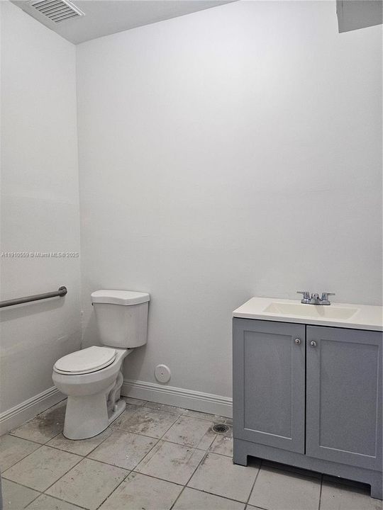 Recently Rented: $2,400 (0 beds, 0 baths, 0 Square Feet)