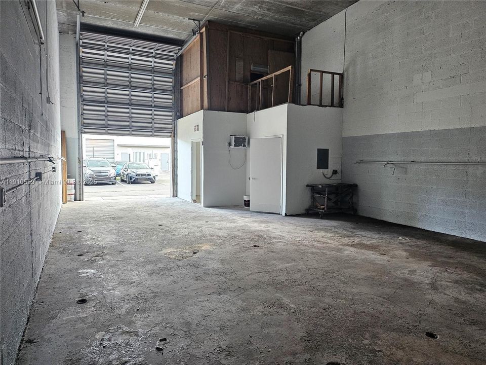 Recently Rented: $2,400 (0 beds, 0 baths, 0 Square Feet)