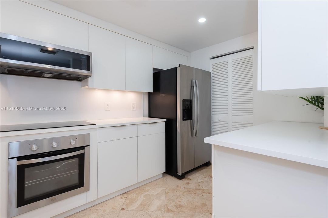 На продажу: $1,490,000 (3 спален, 2 ванн, 1655 Квадратных фут)