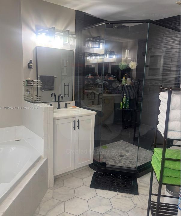 En Renta: $3,995 (3 camas, 2 baños, 1822 Pies cuadrados)