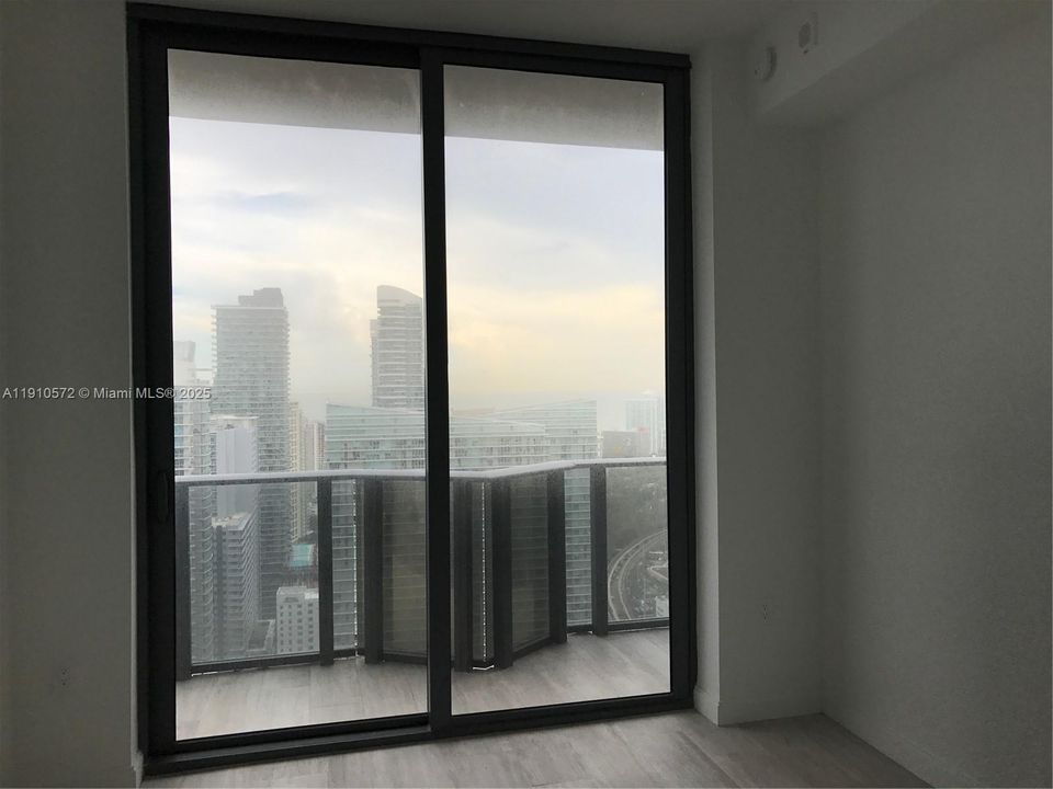 Recently Rented: $6,500 (3 beds, 3 baths, 1192 Square Feet)