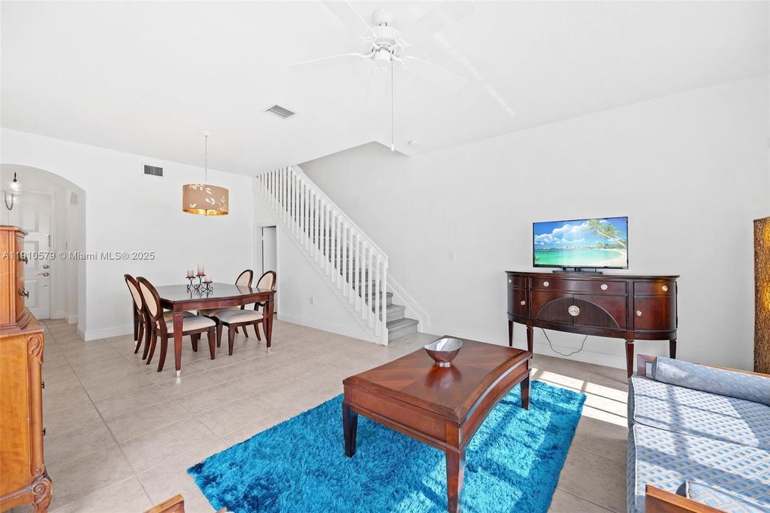 На продажу: $518,000 (3 спален, 3 ванн, 1576 Квадратных фут)