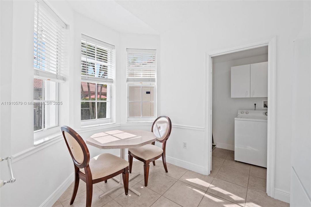 На продажу: $518,000 (3 спален, 3 ванн, 1576 Квадратных фут)