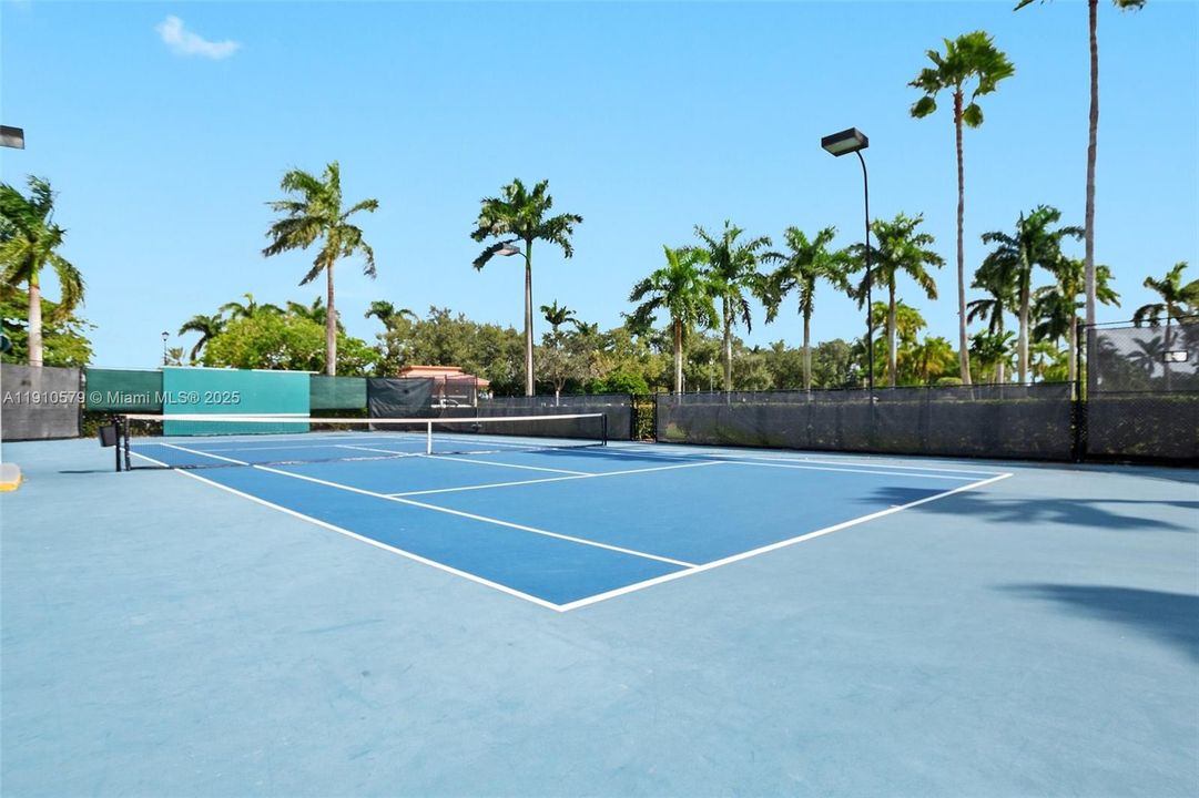 На продажу: $518,000 (3 спален, 3 ванн, 1576 Квадратных фут)