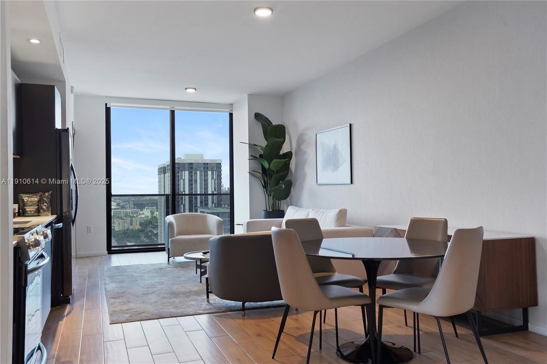 For Sale: $1,379,000 (3 beds, 3 baths, 1135 Square Feet)