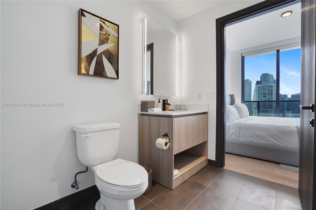 For Sale: $1,379,000 (3 beds, 3 baths, 1135 Square Feet)