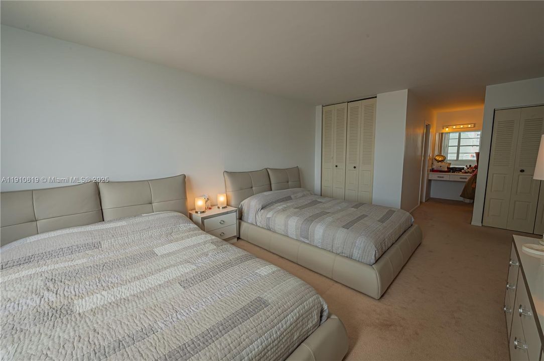 For Sale: $3,499,000 (2 beds, 2 baths, 1488 Square Feet)