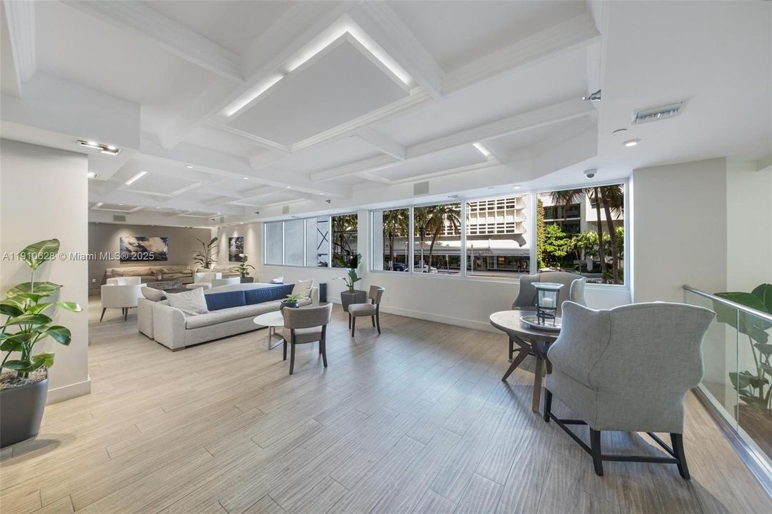 For Sale: $359,000 (0 beds, 1 baths, 550 Square Feet)