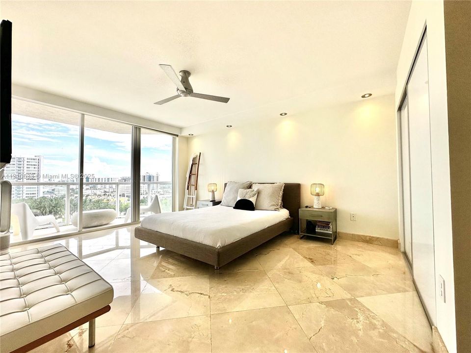 出租: $7,400 (2 贝兹, 2 浴室, 1680 平方英尺)