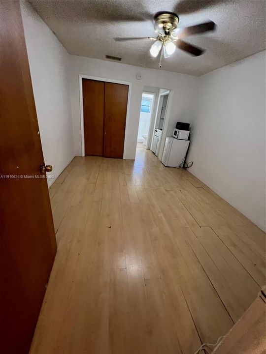 For Rent: $1,300 (0 beds, 1 baths, 0 Square Feet)